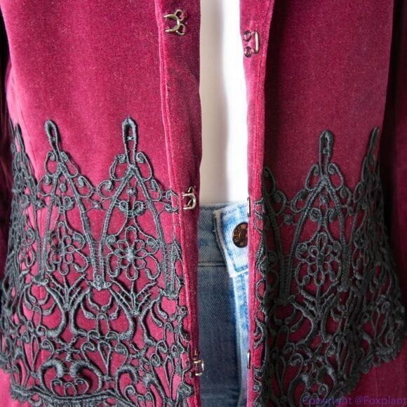 Maggy London 100% cotton embossment burgundy velvet blazer jacket, size 10 - Picture 10 of 16